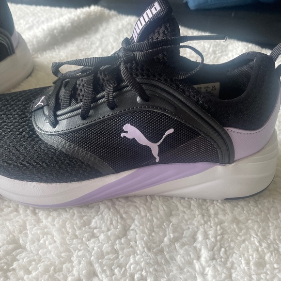 AUTHENTIC worn once PUMAS - Picture 1 of 7
